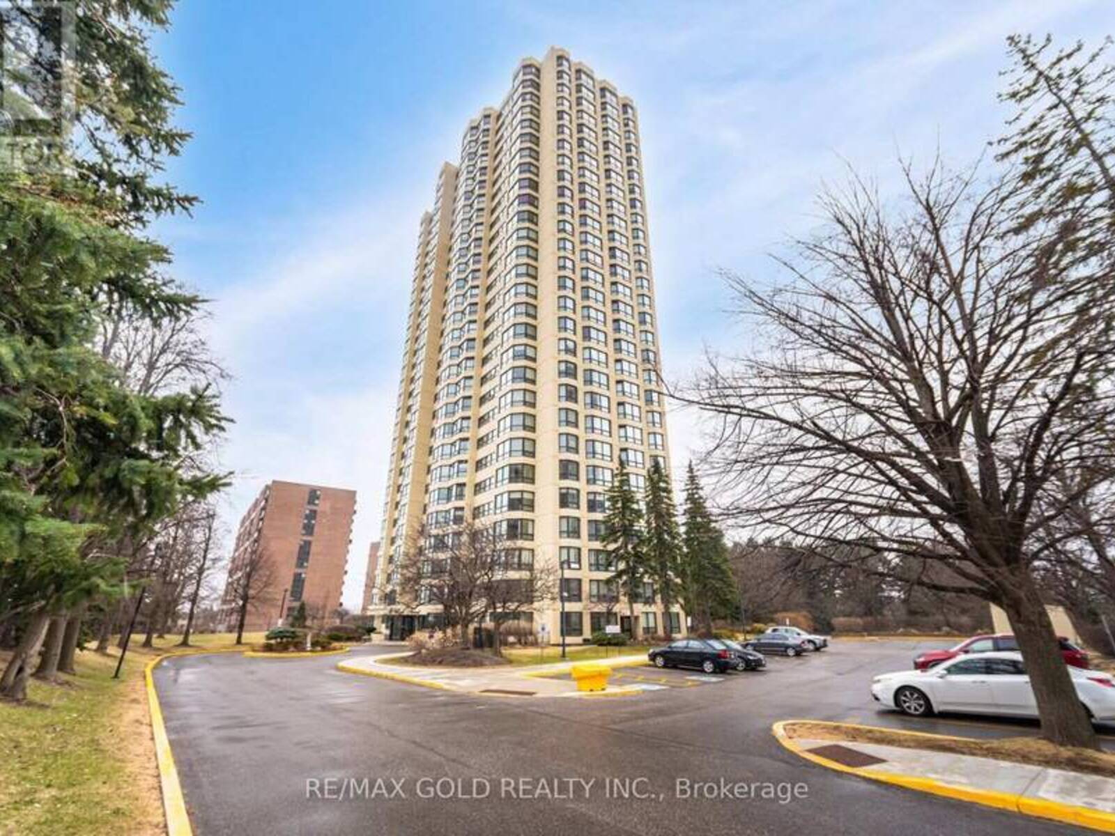 903 - 8 LISA STREET, Brampton, Ontario L6T 4S6