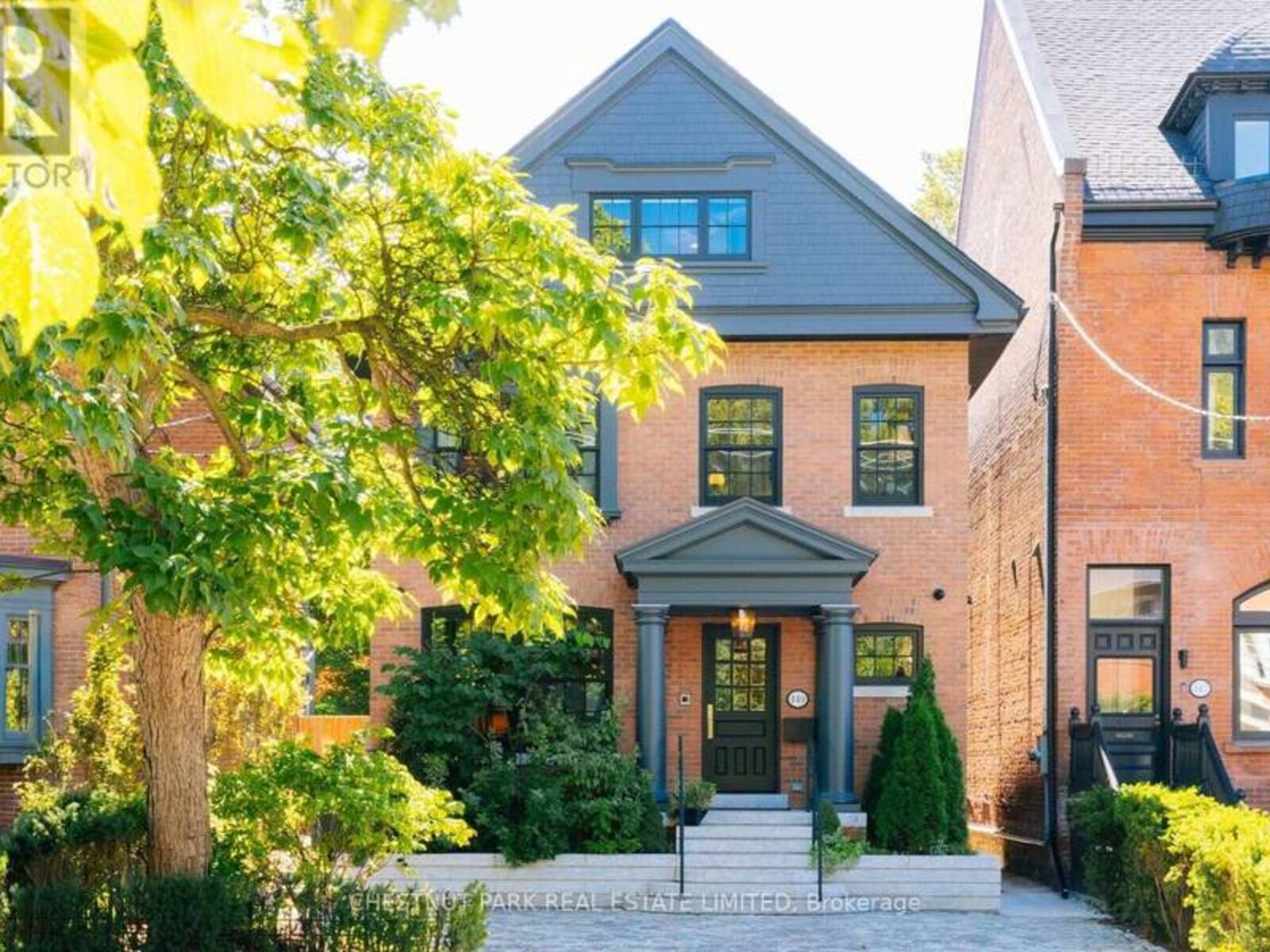 149 ROXBOROUGH STREET E, Toronto, Ontario M4W 1V9