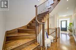 33 MAZARINE LANE | Richmond Hill Ontario | Slide Image Eight