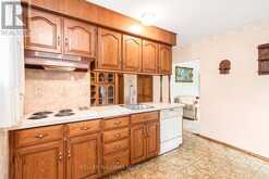 30 GOLDFINCH ROAD | Hamilton Ontario | Slide Image Eleven