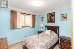 30 GOLDFINCH ROAD | Hamilton Ontario | Slide Image Seventeen