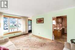 30 GOLDFINCH ROAD | Hamilton Ontario | Slide Image Three