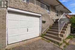 31 IVYBRIDGE DRIVE | Brampton Ontario | Slide Image Two