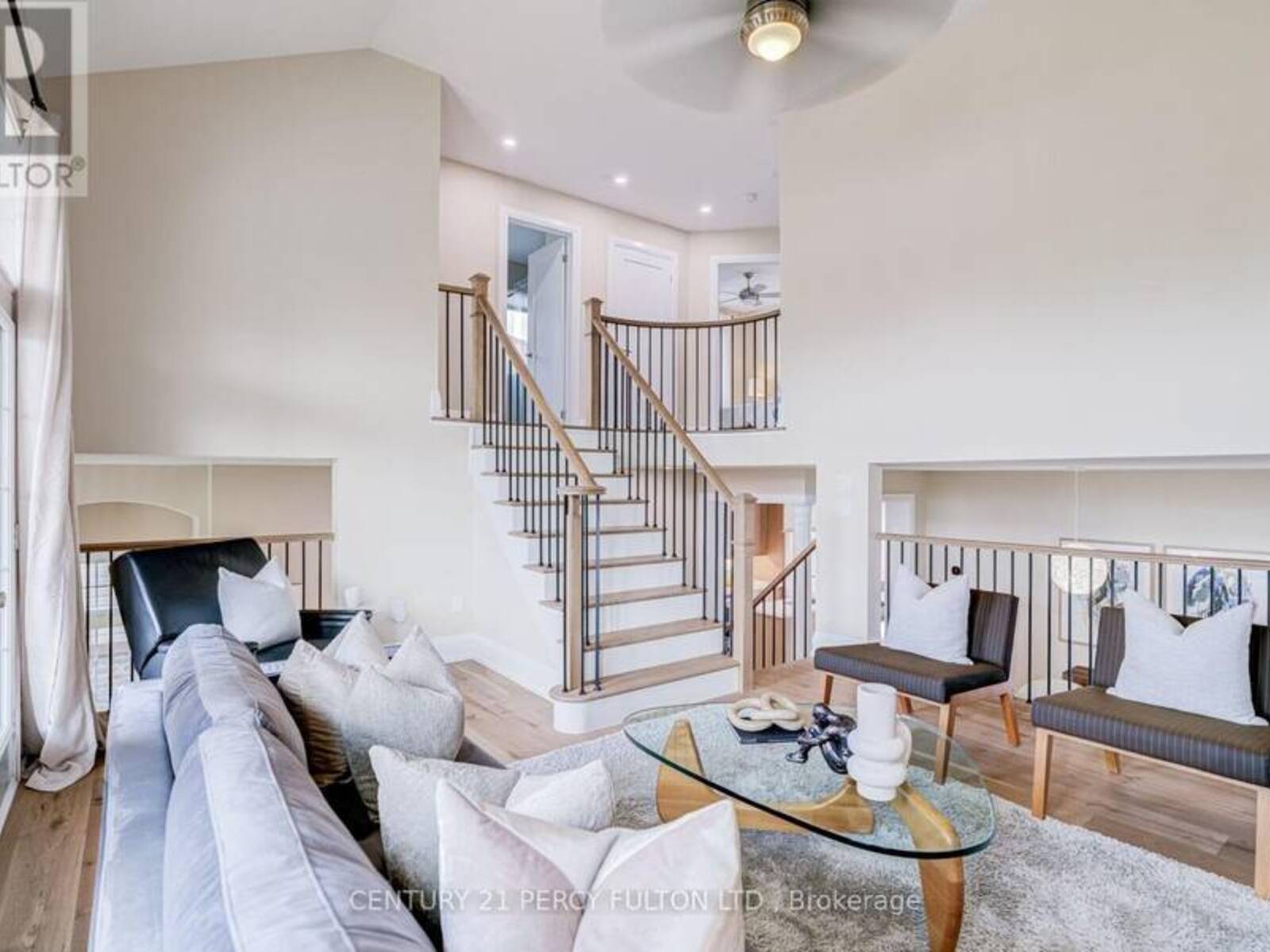 1825 PARKHURST CRESCENT, Pickering, Ontario L1X 0B1