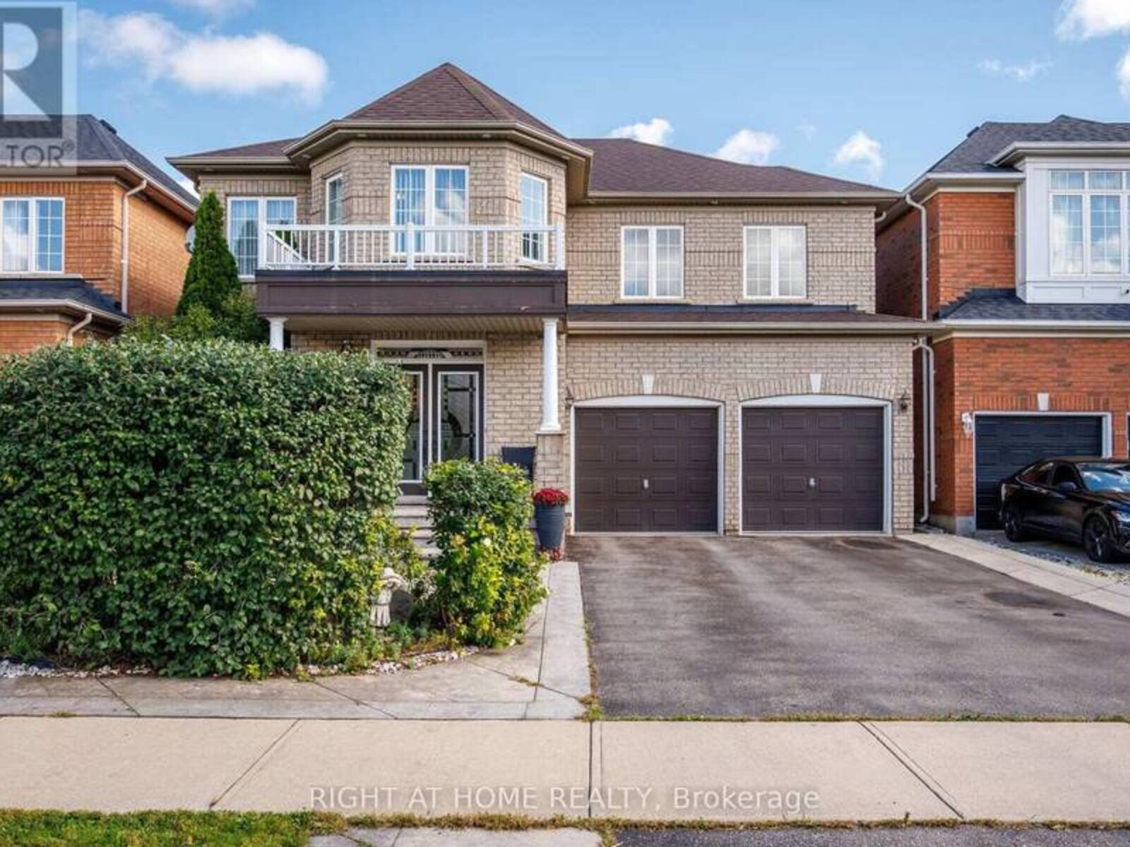 13 CASSINWAY ROAD, Brampton, Ontario L6R 3M4