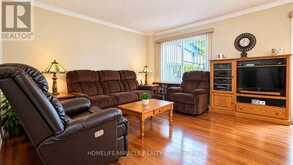 22 MURDOCK DRIVE | Brampton Ontario | Slide Image Eight