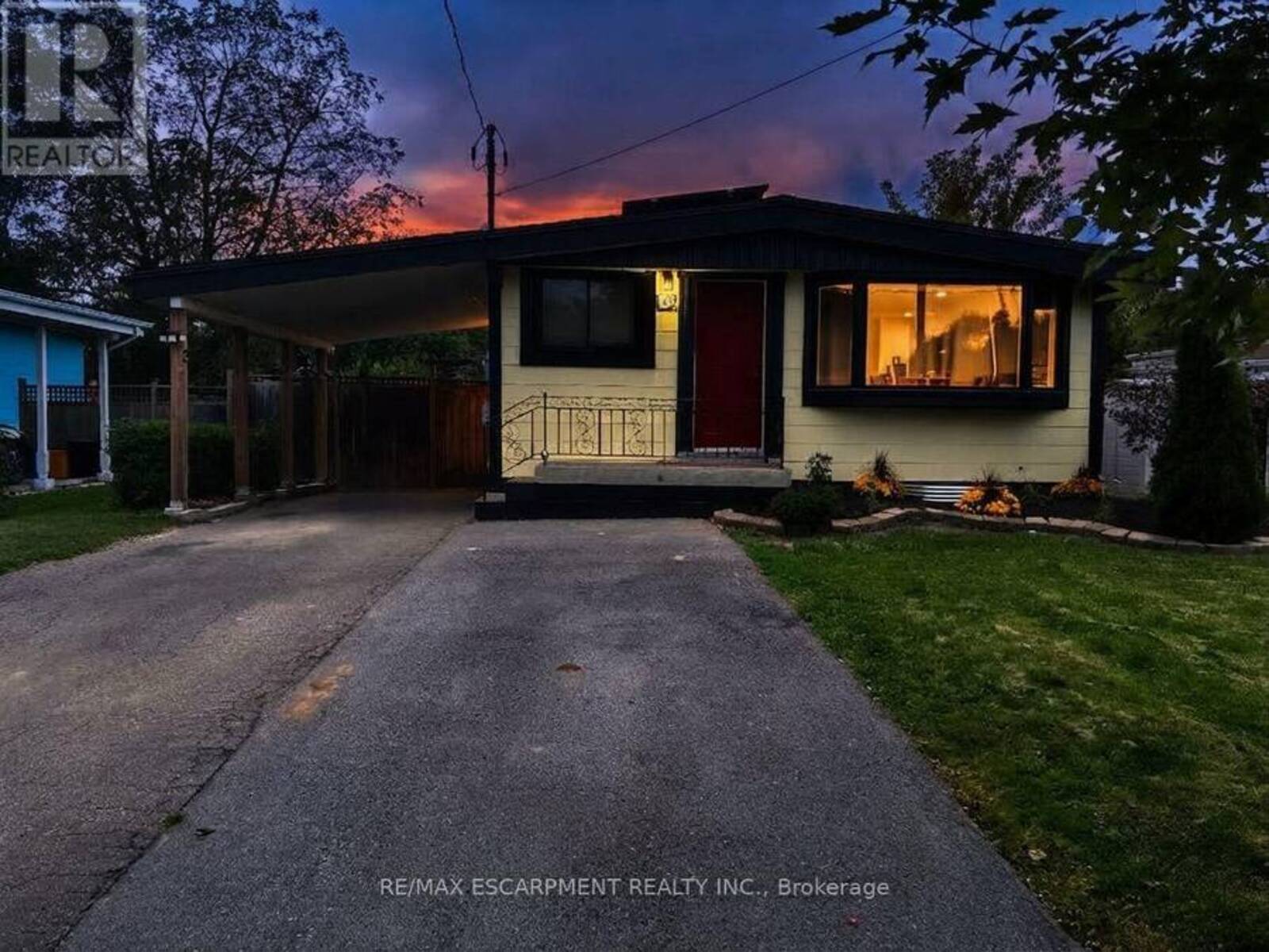 134 DESCHENE AVENUE, Hamilton, Ontario L9A 3K1