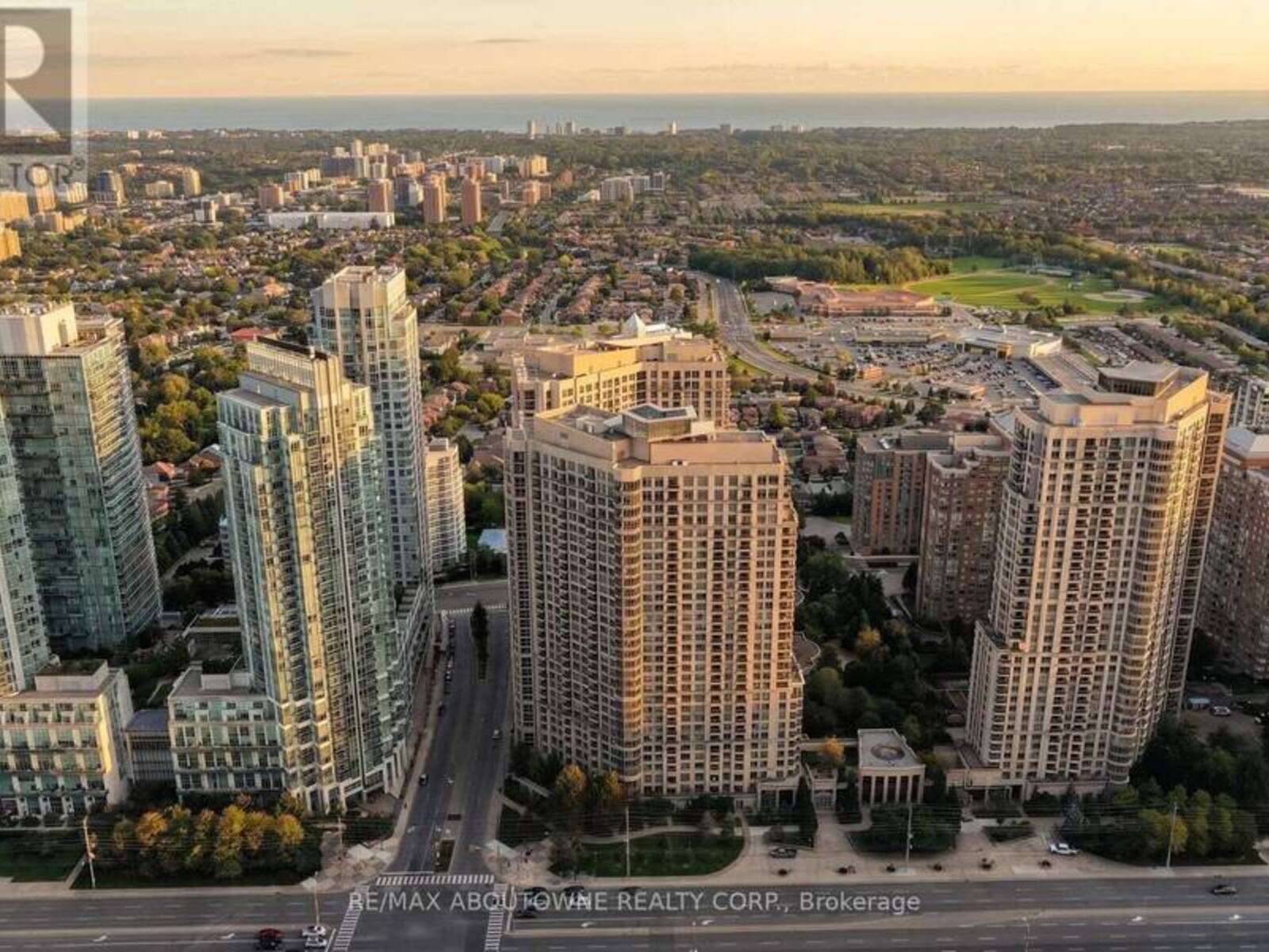 GPH25 - 3888 DUKE OF YORK BOULEVARD, Mississauga, Ontario L5B 4P5