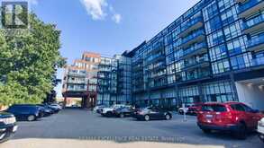 524 - 681 YONGE STREET | Barrie Ontario | Slide Image One