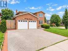 31 VEGA CRESCENT | Hamilton Ontario | Slide Image Two