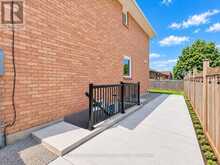 31 VEGA CRESCENT | Hamilton Ontario | Slide Image Forty