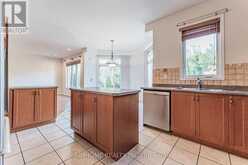 48 RED ASH DRIVE | Markham Ontario | Slide Image Eleven