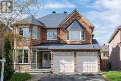 48 RED ASH DRIVE | Markham Ontario | Slide Image Four