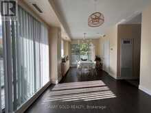 212 - 1 UPTOWN DRIVE | Markham Ontario | Slide Image Four