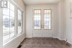 223 EMMA BROADBENT COURT | Newmarket Ontario | Slide Image Five