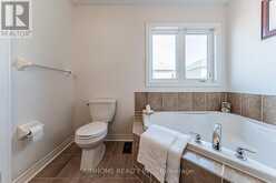 223 EMMA BROADBENT COURT | Newmarket Ontario | Slide Image Thirty-three