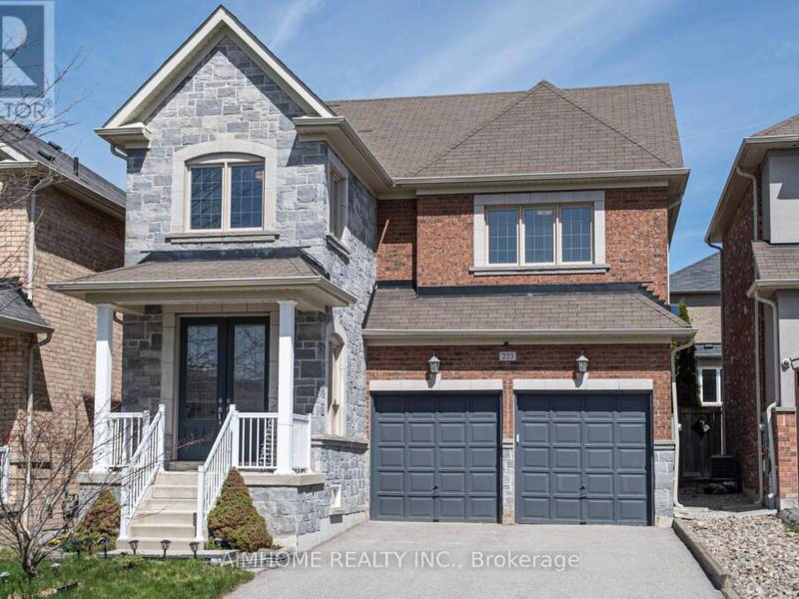 223 EMMA BROADBENT COURT, Newmarket, Ontario L3X 3K8