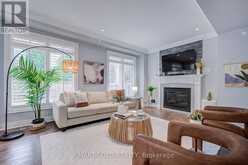 75 HOEY CRESCENT | Oakville Ontario | Slide Image Fifteen