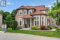5 BRODERICK PLACE | Toronto Ontario | Slide Image One