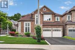 5 BRODERICK PLACE | Toronto Ontario | Slide Image Three