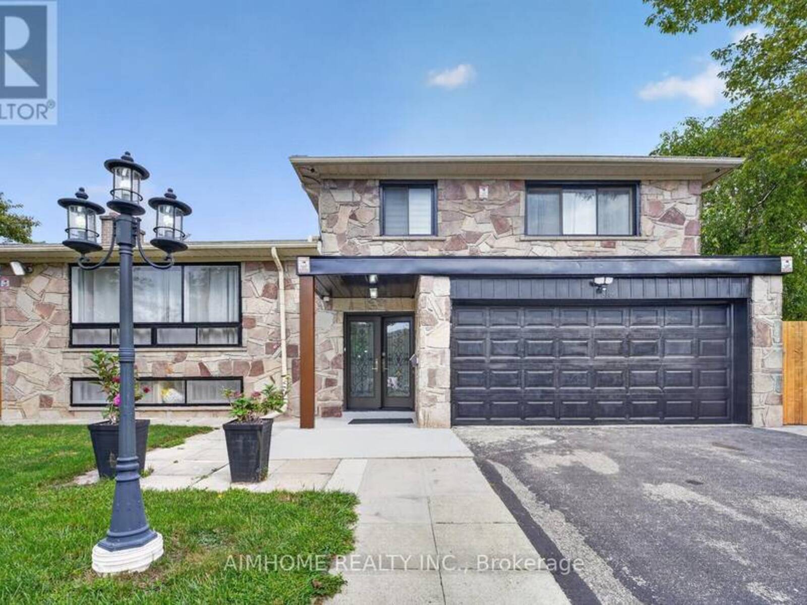 166 GUILDWOOD PARKWAY, Toronto, Ontario M1E 1P4