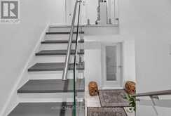 166 GUILDWOOD PARKWAY | Toronto Ontario | Slide Image Nine