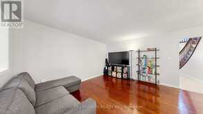 157 DOUGHERTY CRESCENT | Whitchurch-Stouffville Ontario | Slide Image Five