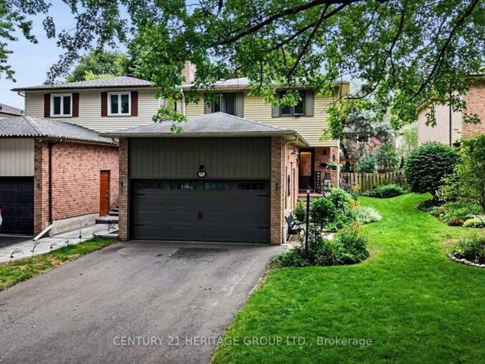 11 BISHOP CRESCENT, Markham, Ontario L3P 4N4