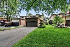 11 BISHOP CRESCENT | Markham Ontario | Slide Image Three
