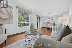 127 KNAPTON DRIVE | Newmarket Ontario | Slide Image Eleven