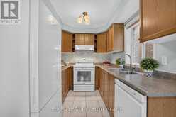 127 KNAPTON DRIVE | Newmarket Ontario | Slide Image Eighteen