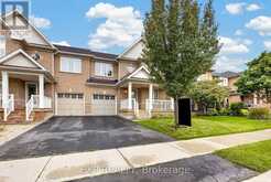 127 KNAPTON DRIVE | Newmarket Ontario | Slide Image Two