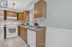 127 KNAPTON DRIVE | Newmarket Ontario | Slide Image Seventeen