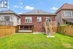 574 SWEETWATER CRESCENT | Newmarket Ontario | Slide Image Thirty-four