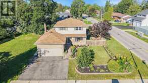 104 WOODSIDE DRIVE | Orillia Ontario | Slide Image Three