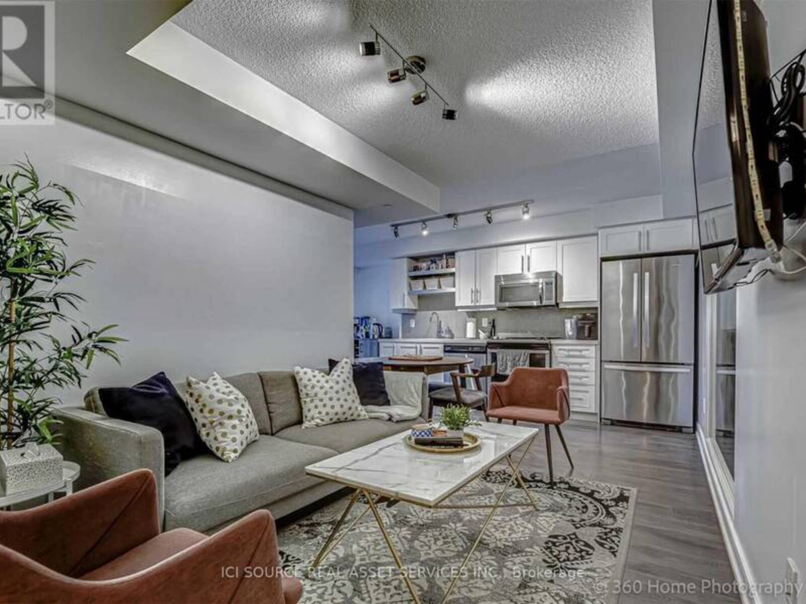 1020 - 525 ADELAIDE STREET W, Toronto, Ontario M5V 0N7