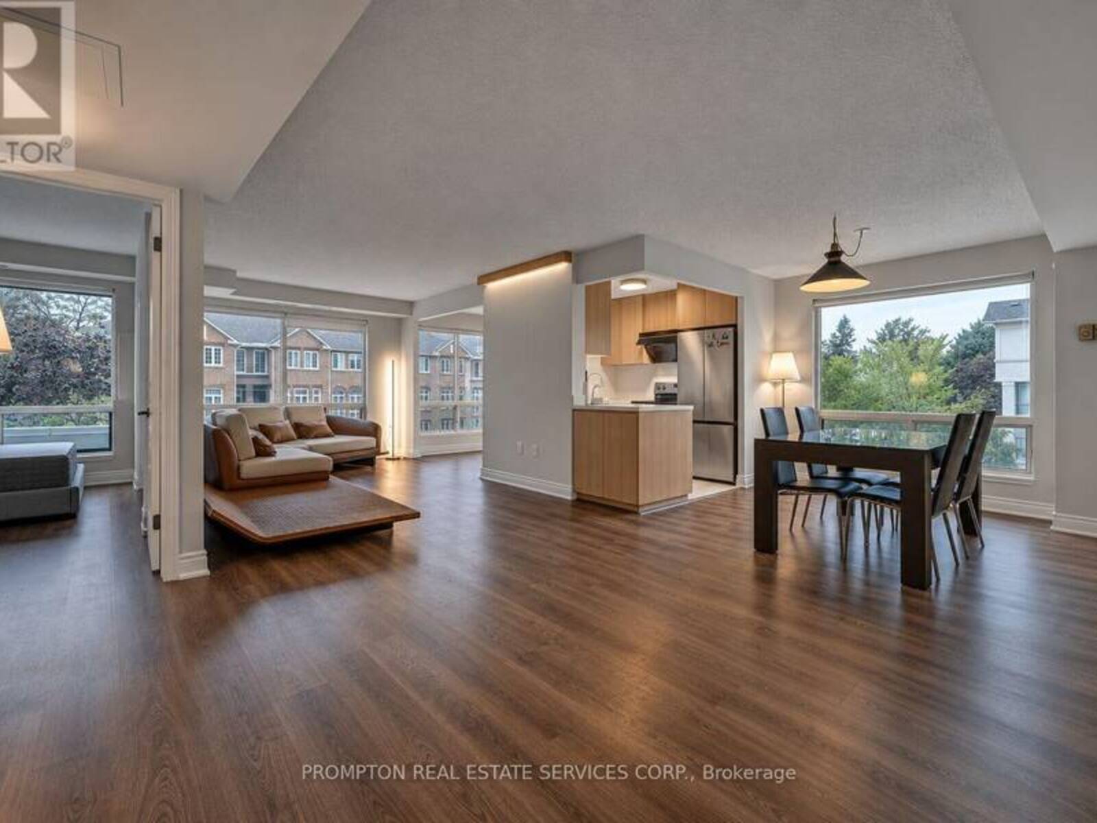 210 - 1 HYCREST AVENUE, Toronto, Ontario M2N 6V8