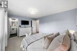 72 MELODY DRIVE | Whitby Ontario | Slide Image Eighteen