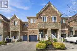8 ROGERS TRAIL | Bradford West Gwillimbury Ontario | Slide Image One