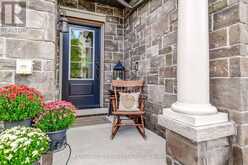 17 - 17 ST. ANDREWS LANE S | Niagara-on-the-Lake Ontario | Slide Image Four