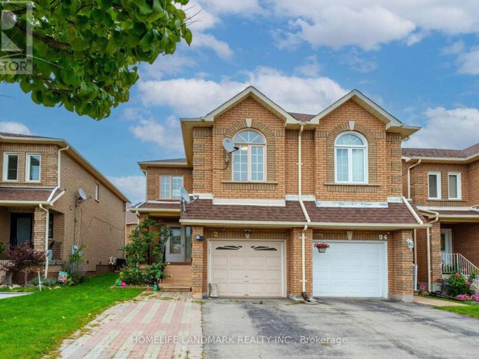 92 DENTON CIRCLE, Vaughan, Ontario L6A 2N4