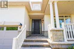 2178 BERWICK DRIVE | Burlington Ontario | Slide Image Four