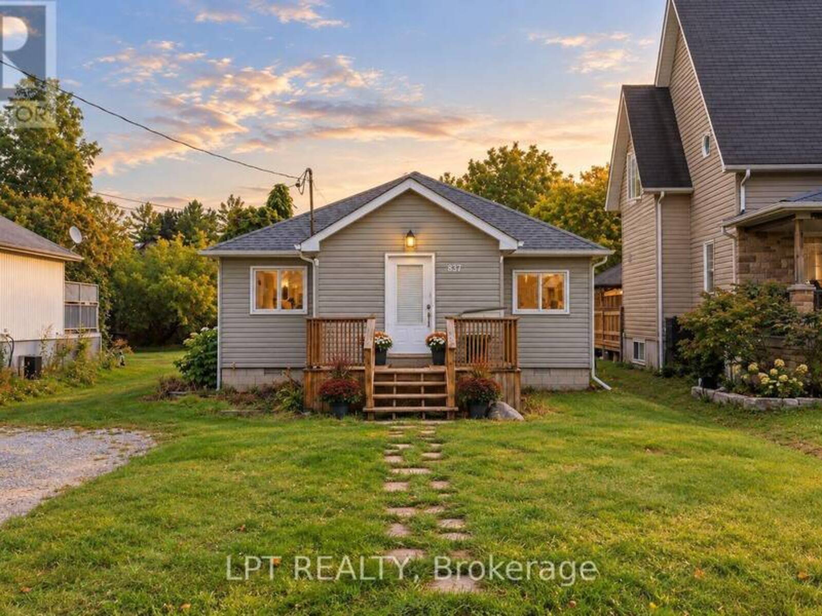 837 MONTSELL AVENUE, Georgina, Ontario L0E 1S0
