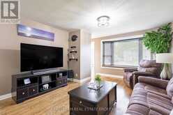45 BAILEY CRESCENT | Aurora Ontario | Slide Image Twelve