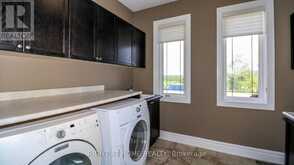 2014 INNISBROOK STREET | Innisfil Ontario | Slide Image Thirty