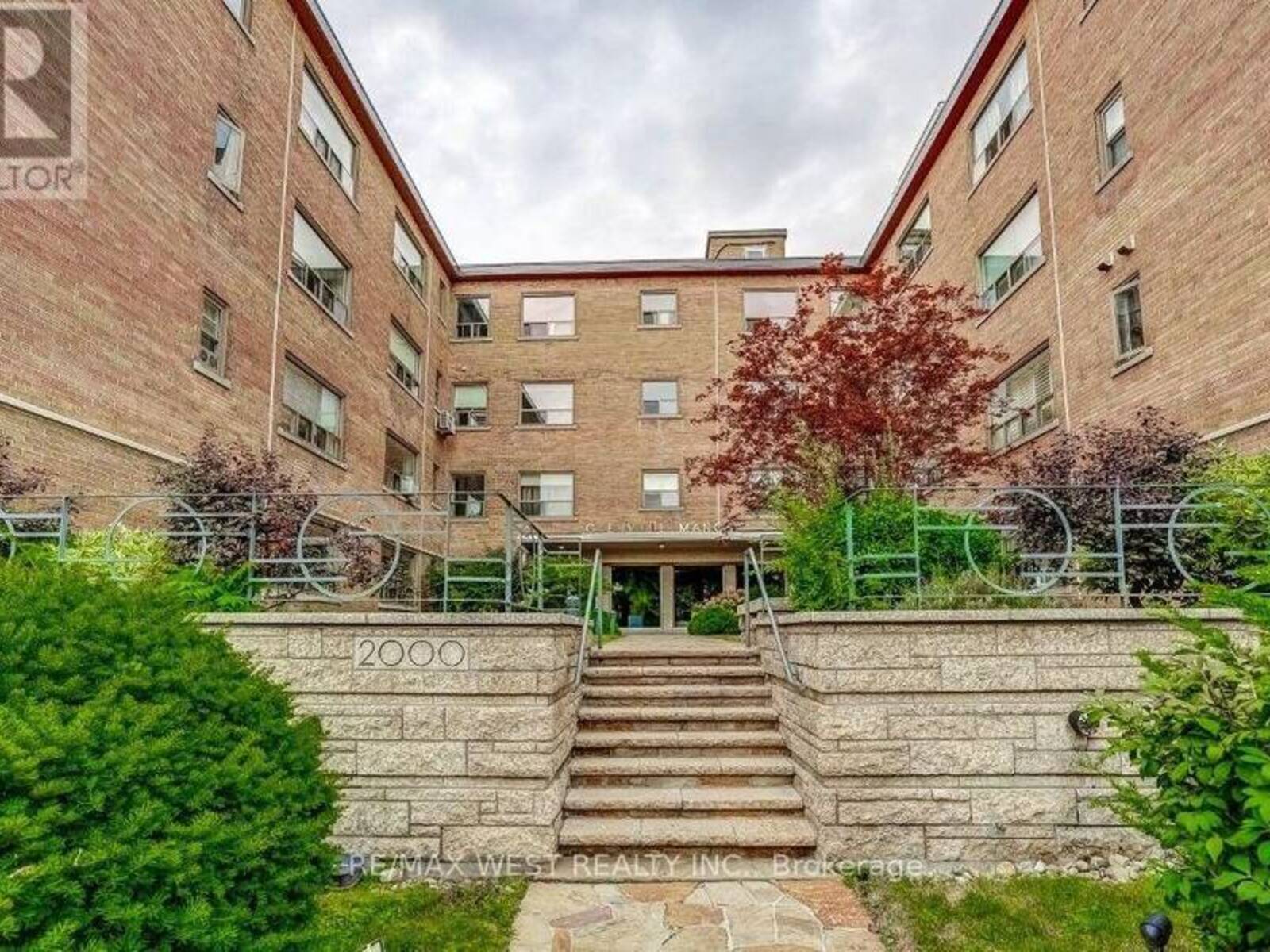 203 - 2000 BLOOR STREET W, Toronto, Ontario M6P 3L2