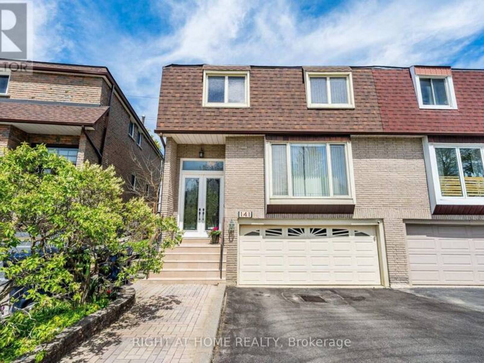 141 DOLLERY COURT, Toronto, Ontario M2R 3N9