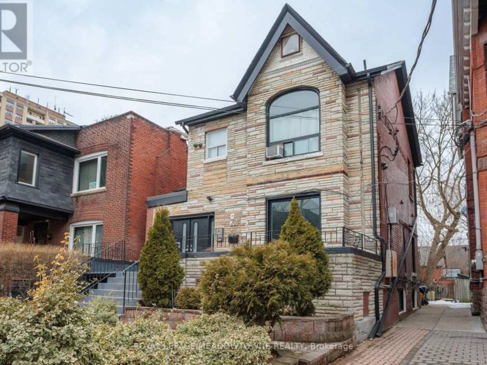 70 MELBOURNE AVENUE, Toronto, Ontario M6K 1K7