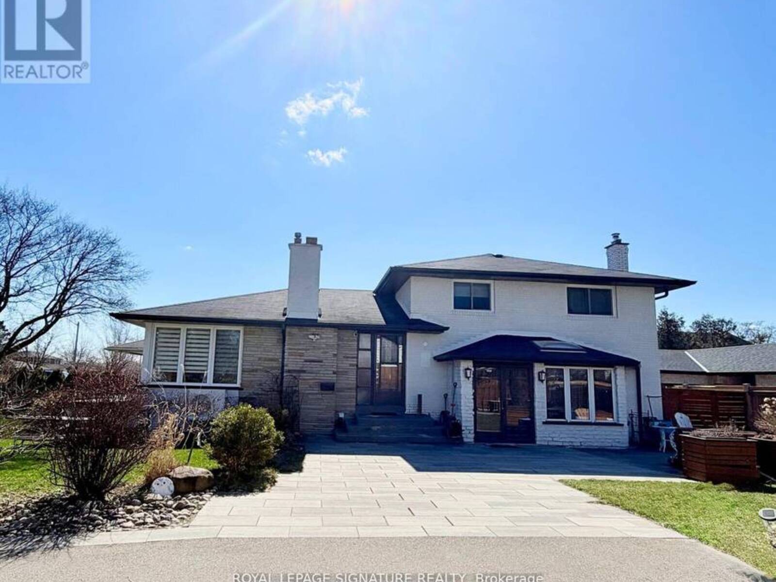 2263 HARCOURT CRESCENT, Mississauga, Ontario L4Y 1W3