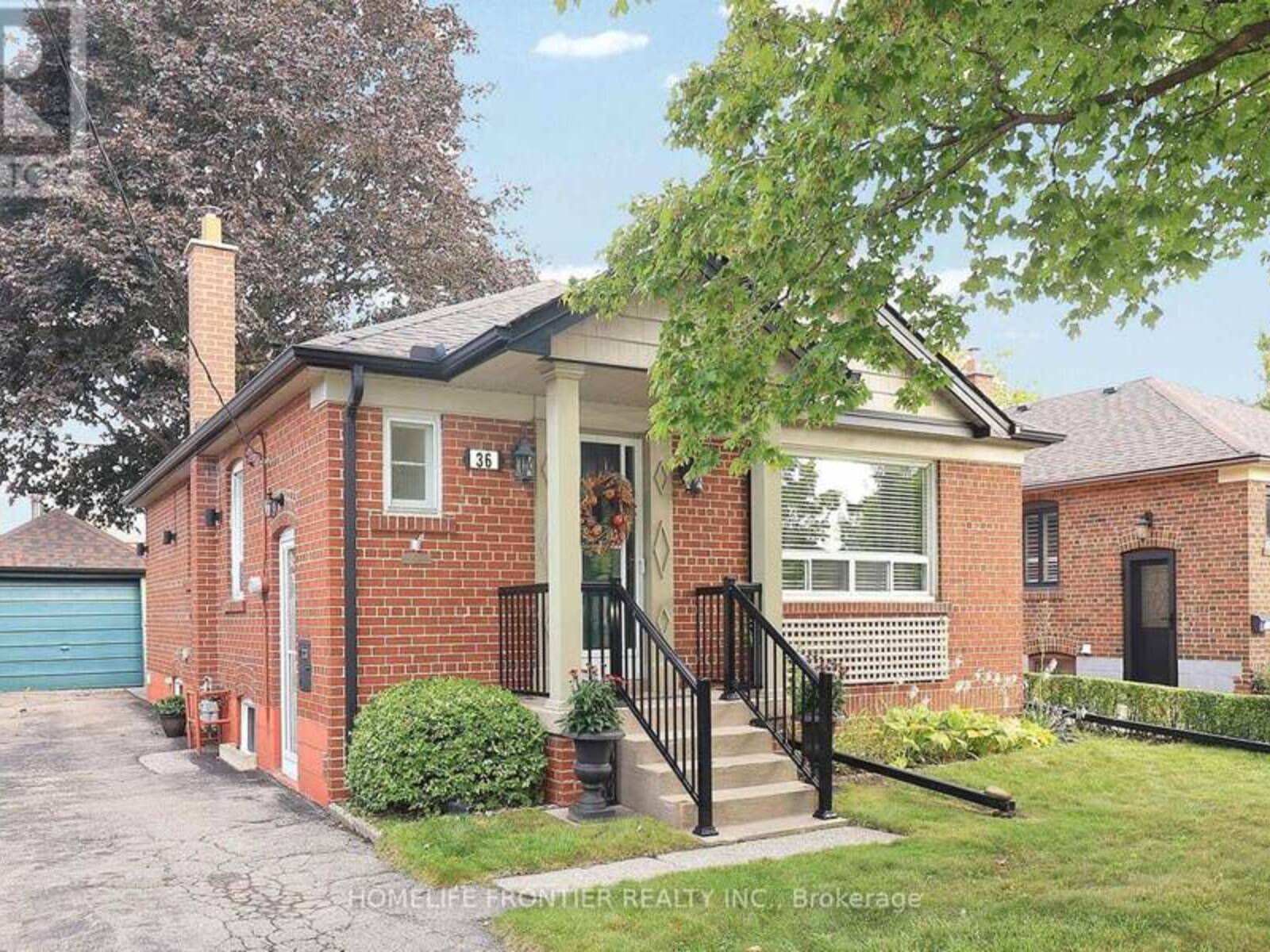 36 SILVERCREST AVENUE, Toronto, Ontario M8W 2S5